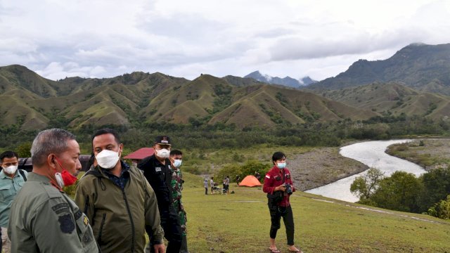 Pengembangan Obyek Wisata Ollon, Plt Gubernur Sulsel Sudirman Sulaiman Serahkan Bantuan Rp 20 miliar 