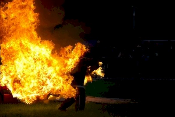 Depresi, Seorang Warga Nekat Membakar Dirinya di Dalam Rumah