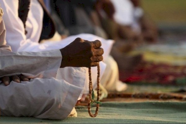 Mau Masuk Surga? Jangan Tinggalkan Wirid Setelah Sholat Shubuh dan Maghrib