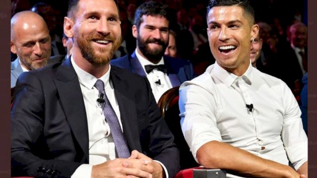 &#8216;Tendang&#8217; Messi, Cristiano Ronaldo jadi Pemain Terkaya di Dunia