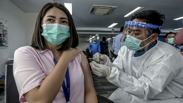 Ingat! Vaksinasi  Covid-19 Gratis Selama Pandemi