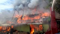 Kunjungi Lokasi Kebakaran di Makassar, Wali Kota Danny: Sabarki