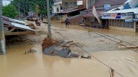 Banjir di Luwu, Plt Gubernur Sulsel Sudirman Sulaiman Perintahkan Dinsos Kawal Bantuan Bagi Warga