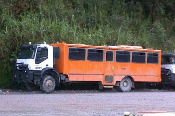 Konvoi Bus Karyawan Freeport Diduga Ditembaki OTK