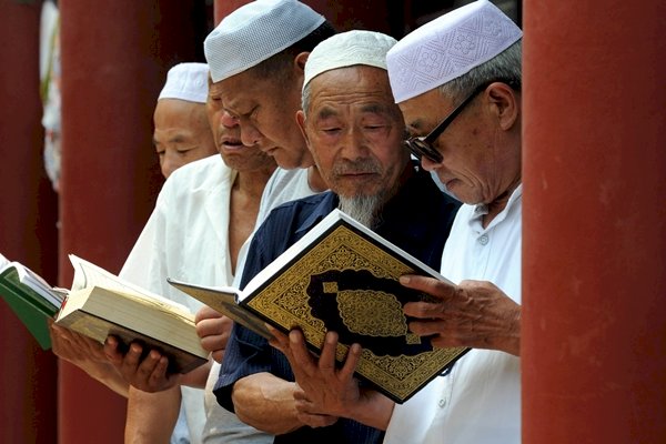 Keutamaan Baca Surah Al Kahfi Setiap Hari Jumat