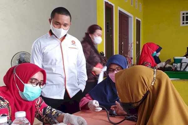 Warga Gowa Sulsel Antusias Ikut Vaksinasi Covid-19 yang Digelar Legislator Milenial Asnawi Syam