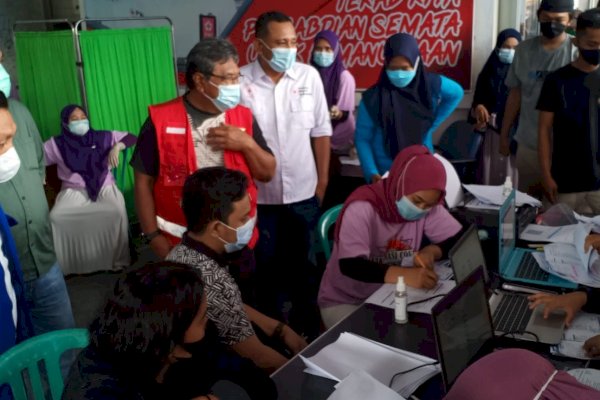 Putus Penyebaran Covid-19 di Palopo, KNPI-HIPMI dan PMI Gelar Vaksinasi