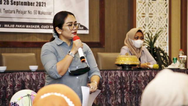 Legislator Golkar Sulsel Debbie Rusdin Beri Motivasi Anak Muda di Makassar, Katanya Tantangan ke Depan Besar, Harus Siap