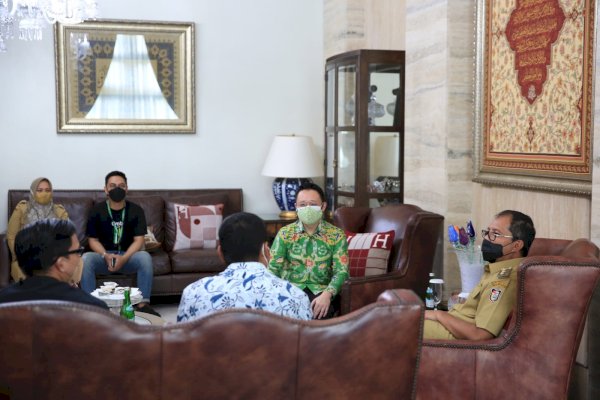 Grab Indonesia Serahkan Bantuan, Danny Pomanto: Tingkatkan Inovasi Layanan Pelanggan