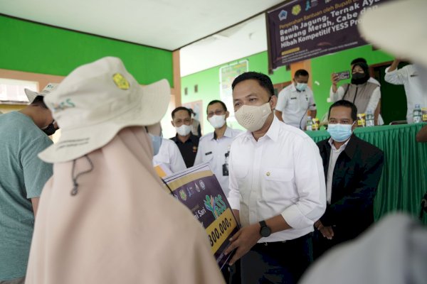 Ilham Azikin Dorong Pemuda Tebarkan Virus Pertanian Modern