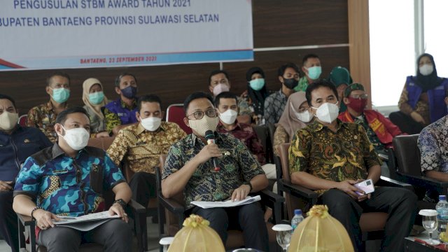 Bantaeng Perkenalkan Inovasi Tukar Sampah dengan Emas di STBM Award 2021