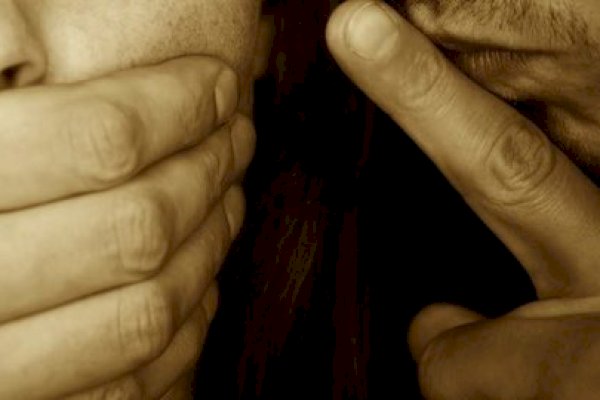 Entah Apa yang Merasuki, Ayah Ini Setubuhi 2 Putri Cantiknya Selama 8 Tahun, Paling Sering saat Mandi