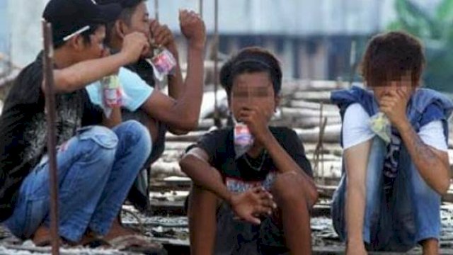 Asik Hisap Lem Fox, Dua Pelajar di Banggai Sulteng Diringkus Polisi&nbsp;