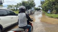 Jalan Rusak di Metro Tanjung Bunga Makassar Minta Segera Dibenahi