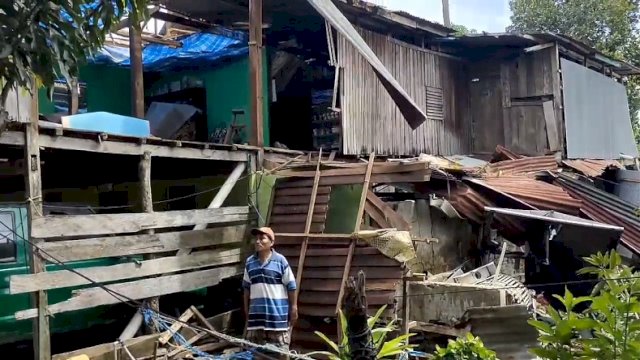 40 rumah dan Satu Pelabuhan di Wajo Sulsel Rusak Akibat Angin Puting Beliung