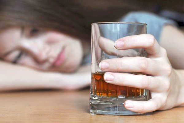 Akan Disuntik Mati, Wanita Ini Rayakan Hari Terakhir dengan Bir