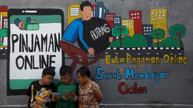 Ini Perintah Jokowi ke OJK Soal Banyaknya Masyarakat yang Tertipu Pinjol