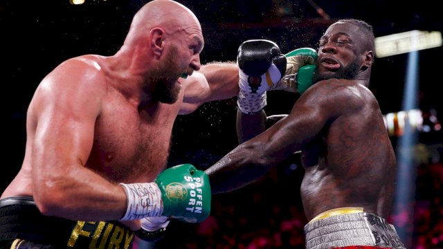Pukul KO Deontay Wilder, Ini Komentar Tyson Fury Pertahankan Gelar Juara Tinju Kelas Berat WBC