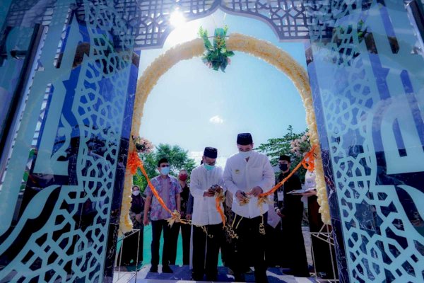 Resmikan Masjid Hadaeni Annas SIT Al-Hikmah, Bupati Pankep Yusran: Rajinlah Beribadah