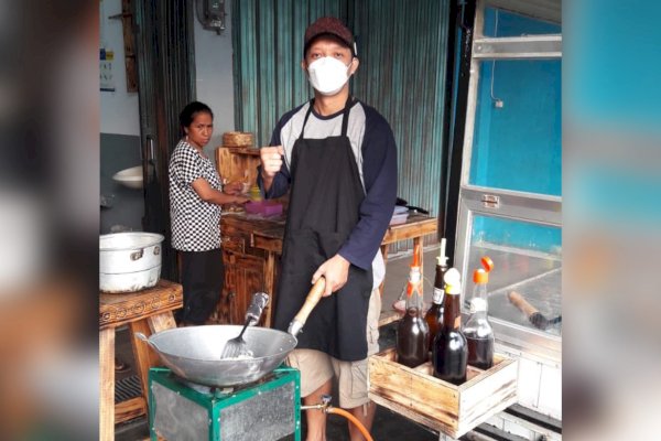 Dipecat KPK, Begini Penampilan Tigor Simanjuntak yang Banting Setir Jadi Tukang Nasi Goreng