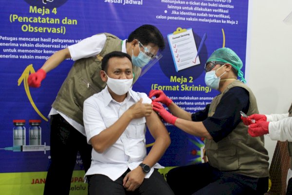 Bupati Takalar Syamsari Kitta Minta Warga Takalar Tak Takut Divaksin