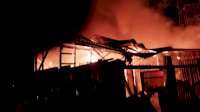 Hanya 10 Menit, Api Hanguskan 9 Rumah di Makassar