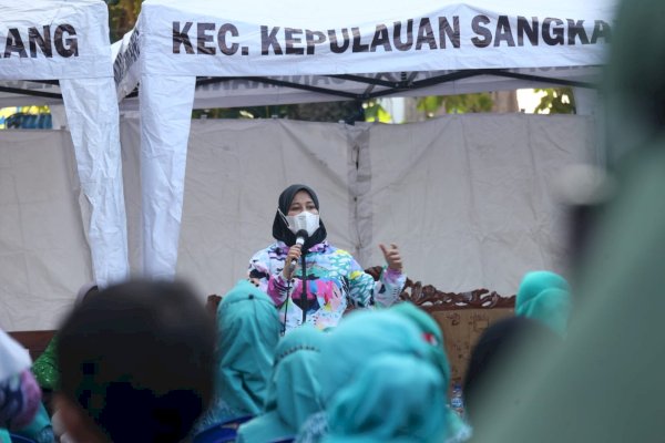 Penilaian Lomba UKM, Fatmawati Rusdi Kunjungi Kecamatan Kepulauan Sangkarrang Makassar