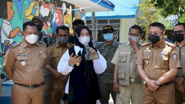 Tinjau Simulasi PTM di SMPN 15 Makassar, Fatmawati Rusdi: Kita Akan Evaluasi Day to Day