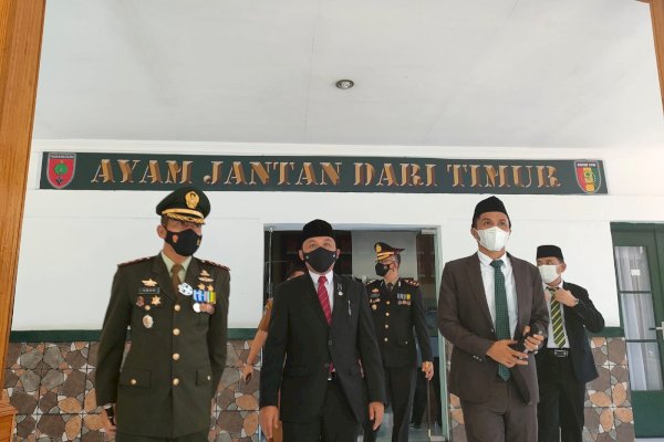 Peringati HUT TNI, Bupati Bantaeng Lepas Bantuan TNI ke Masyarakat