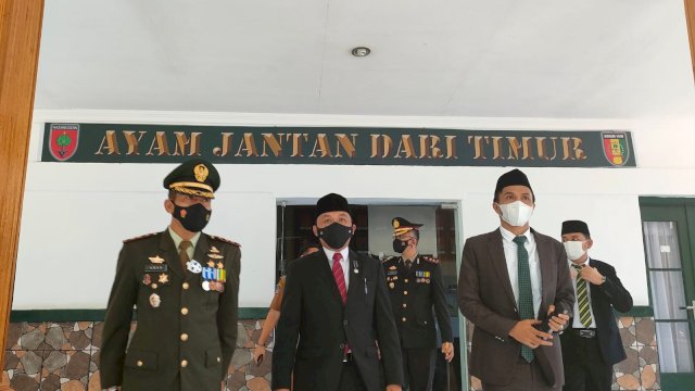 Peringati HUT TNI, Bupati Bantaeng Lepas Bantuan TNI ke Masyarakat