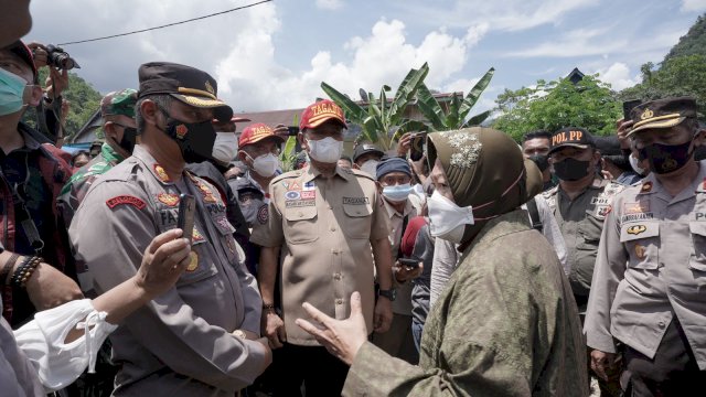 Mensos Siapkan 8 Titik &#8220;Buffer Stock&#8221; untuk Penyintas Banjir Bandang Luwu Sulsel