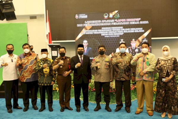 Hadiri Peluncuran Aplikasi Lapor Korupsi, Danny Pomanto: Bentuk Transparansi