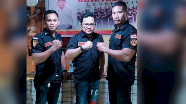 Darmawangsyah Muin bersama Legend Kiwal Garuda Hitam Gowa Bodyguard