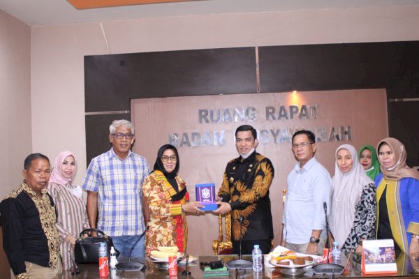 Terima Kunjungan DPRD Buton, Sekda Hasbi Perkenalkan Sektor Unggulan Pertanian Takalar