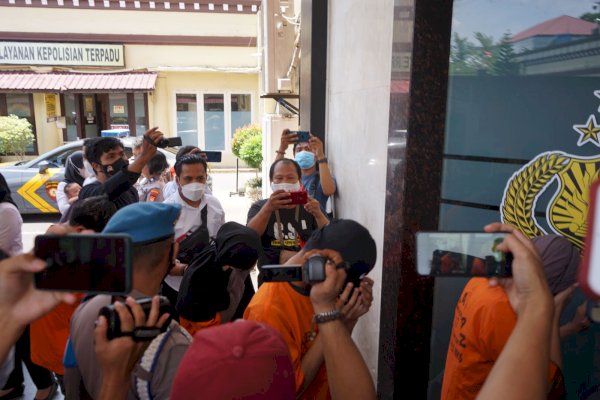 Ternyata Mahasiswa, Orangtua Pembuang Jasad Bayi Perempuan Terbungkus Kantong Plastik Hitam di Makassar