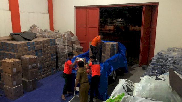 Respon Cepat, Plt Gubernur Instruksikan Logistik untuk Korban Angin Puting Beliung di Wajo Sulsel