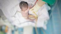 Keji! Bayi Baru Lahir Dibunuh dan Dibuang Orangtua Kandung Lewat Ventilasi Tolilet  