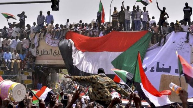 Tragis, 7 Demonstran dan 140 Orang Terluka dalam Protes Kudeta Militer Sudan