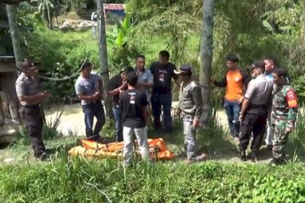 Gempar, Seorang Pemuda Ditemukan Tak Bernyawa di Atas Pohon