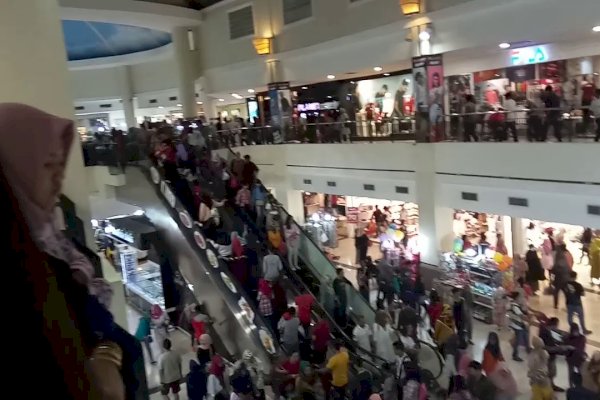 Geger, Ada Pria Tanpa Identitas Diduga Mau Bunuh diri di Mall Panakkukang Makassar