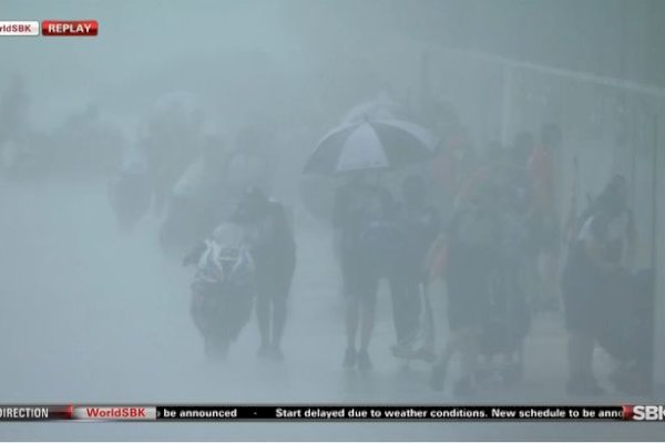 Hujan Deras, Balapan WSBK Mandalika 2021 Ditunda!