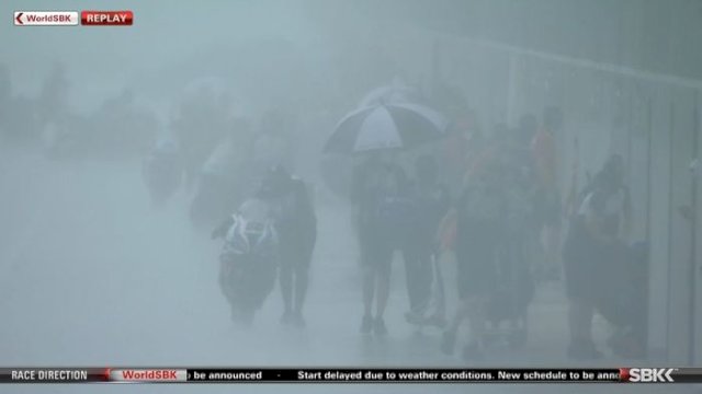 Hujan Deras, Balapan WSBK Mandalika 2021 Ditunda!