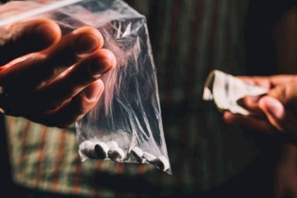 Butuh Biaya Persalinan Istri, Pria di Makassar Nekat Edarkan Narkoba Jenis Baru