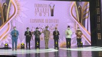 Pemprov Sulsel Raih Penghargaan Sebagai Daerah Terbaik pada Ajang Indonesia Awards 2021