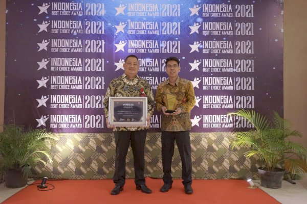 Lagi, Dirut Perumda Air Minum Makassar Hamzah Terima Penghargaan Berkinerja Baik 2021