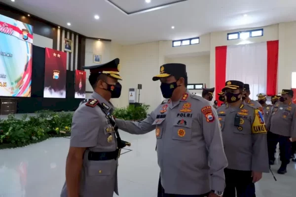 2 Hari Menjabat, Kapolda Sulsel Irjen Nana Sudjana Lantik Dua Kapolres