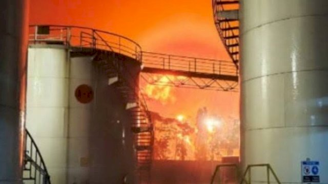 Tangki Kilang Minyak Pertamina Cilacap Terbakar, Ahok: Saat Hujan Disertai Petir