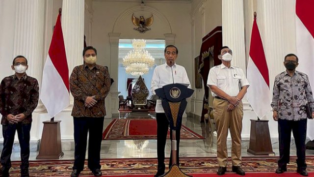 Pasca Putusan MK, Presiden Jokowi Tegaskan Undang-undang Cipta Kerja Masih Berlaku