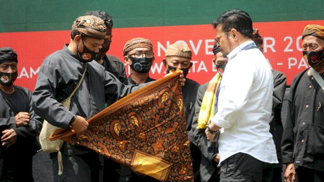 Mentan Syahrul Diberi Gelar Sinatria Tatanen Nusantara, Gelarnya Masyarakat Adat Jawa Barat