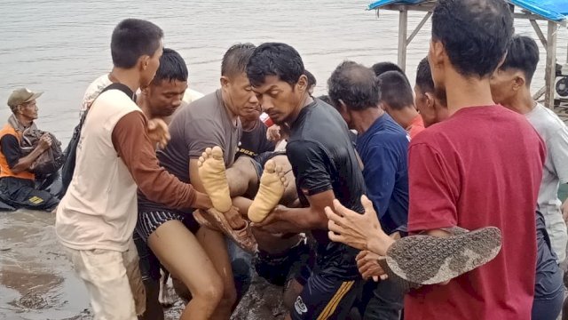 Sebelum Tenggelam, Buruh Bangunan di Gowa Sulsel Berteriak dan Melambaikan Tangan